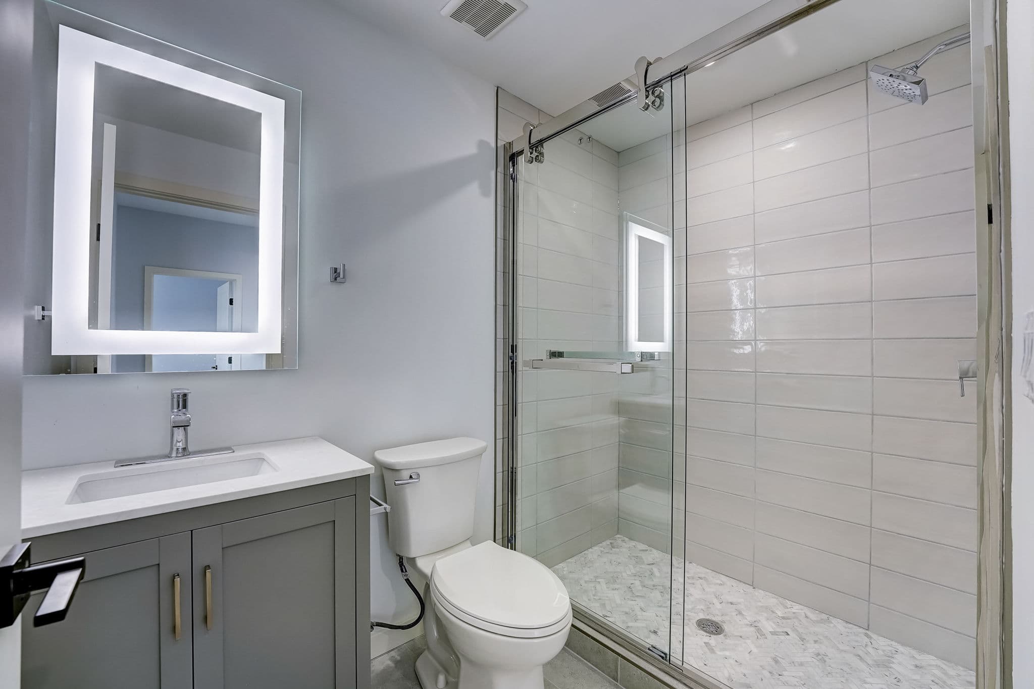 Bathroom with timeless fixtures